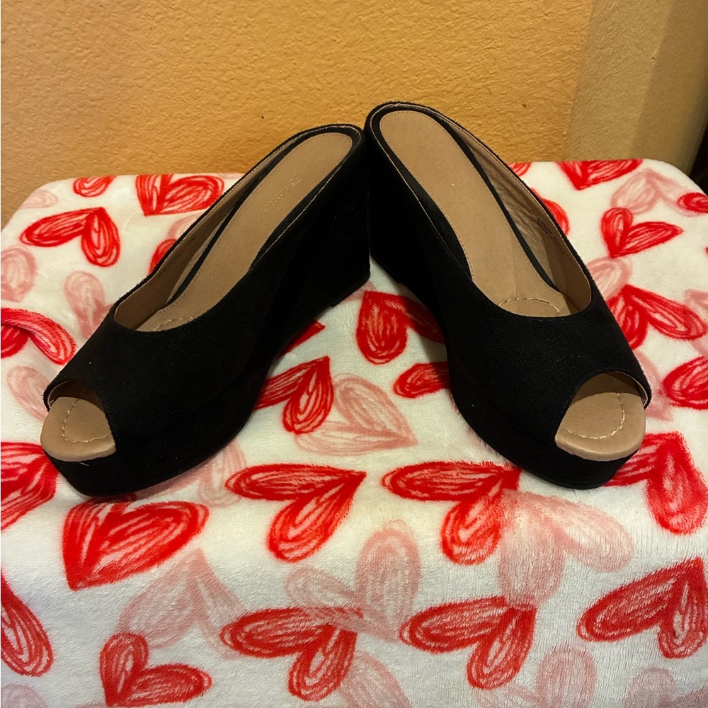 NWT Black Suede Slide in Shoes